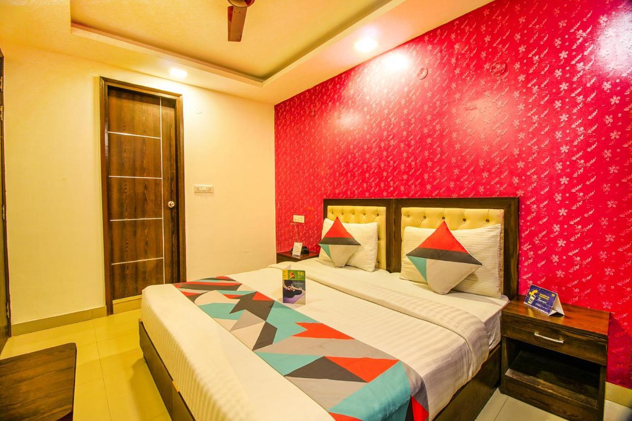 Fabexpress Tp Suite Near Igi Airport New Delhi Nova Deli Exterior foto