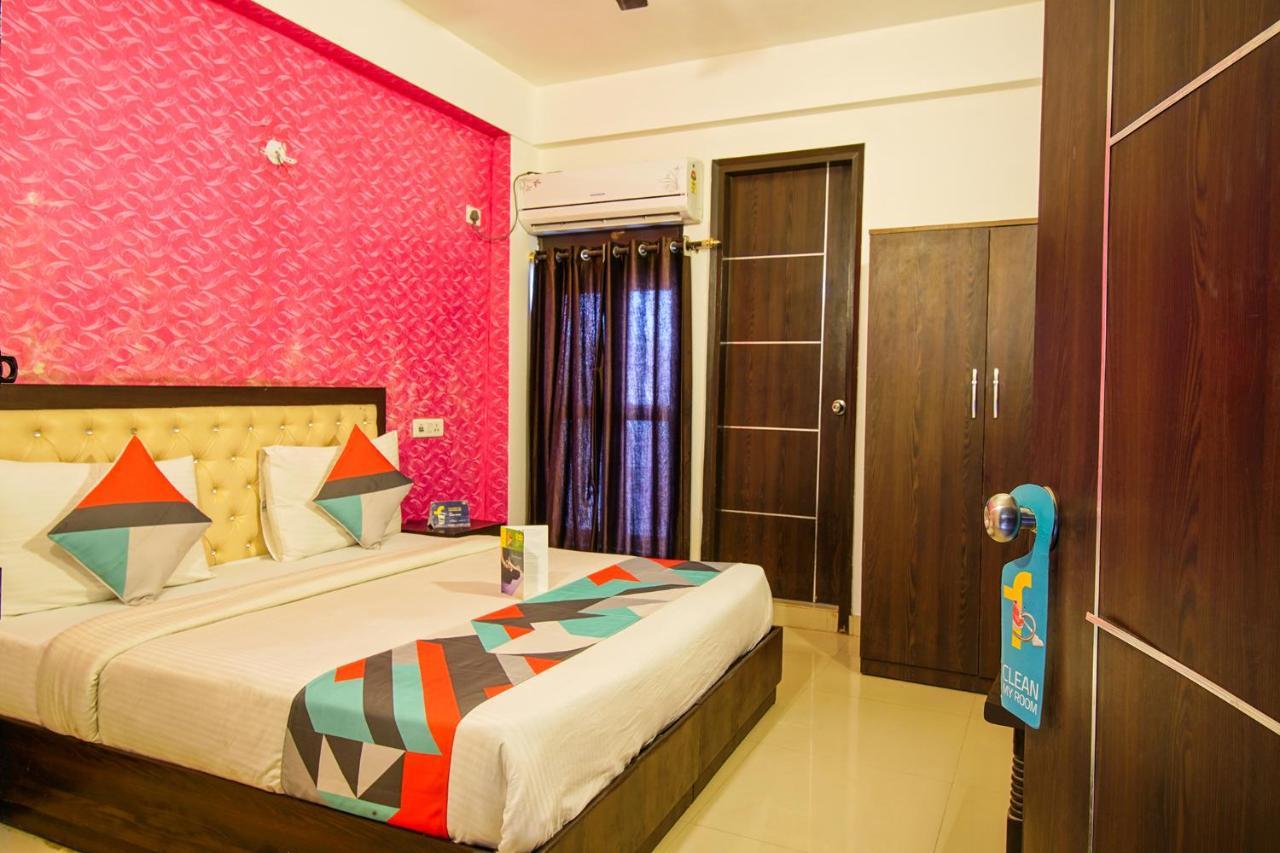 Fabexpress Tp Suite Near Igi Airport New Delhi Nova Deli Exterior foto