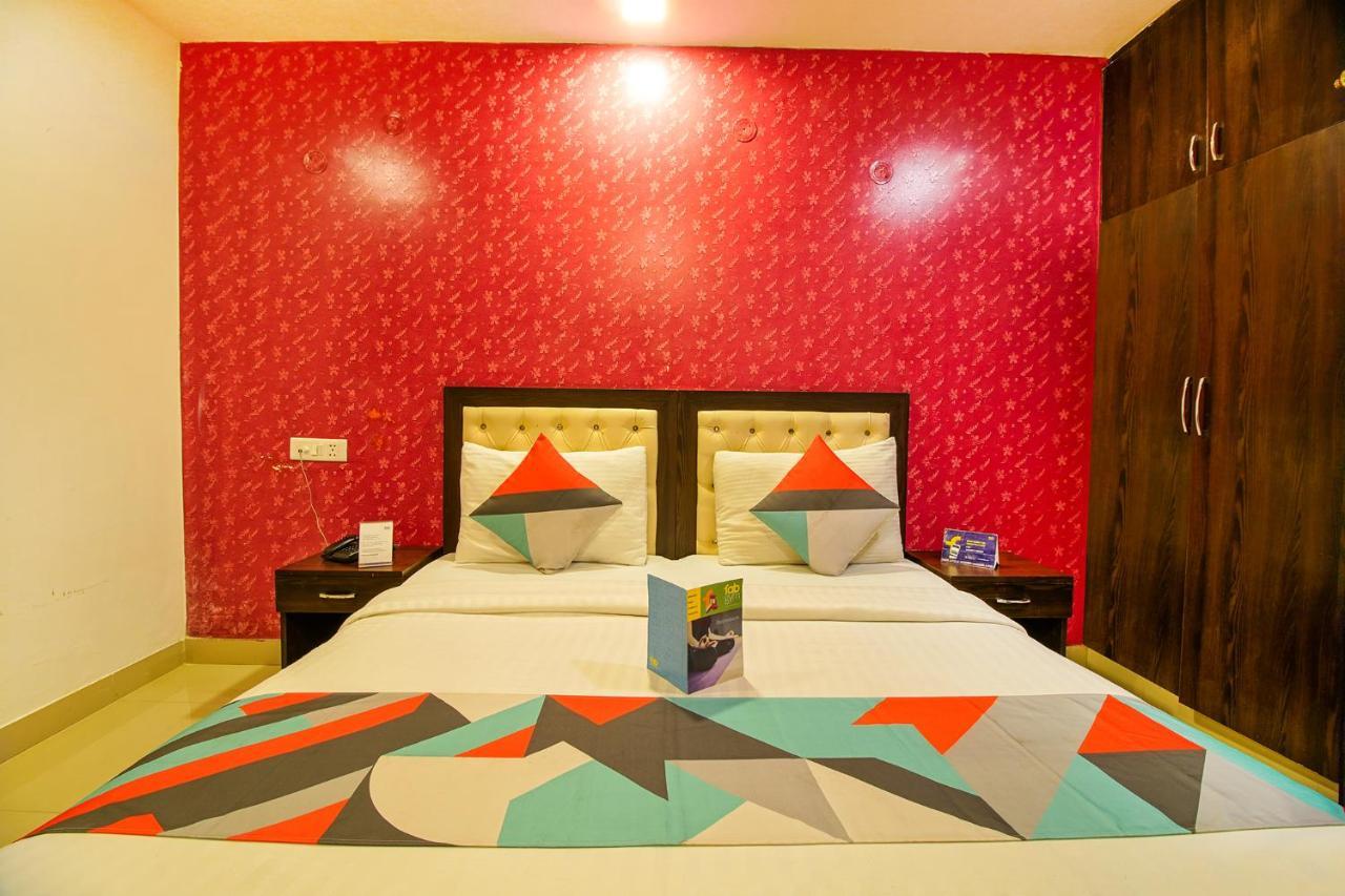 Fabexpress Tp Suite Near Igi Airport New Delhi Nova Deli Exterior foto