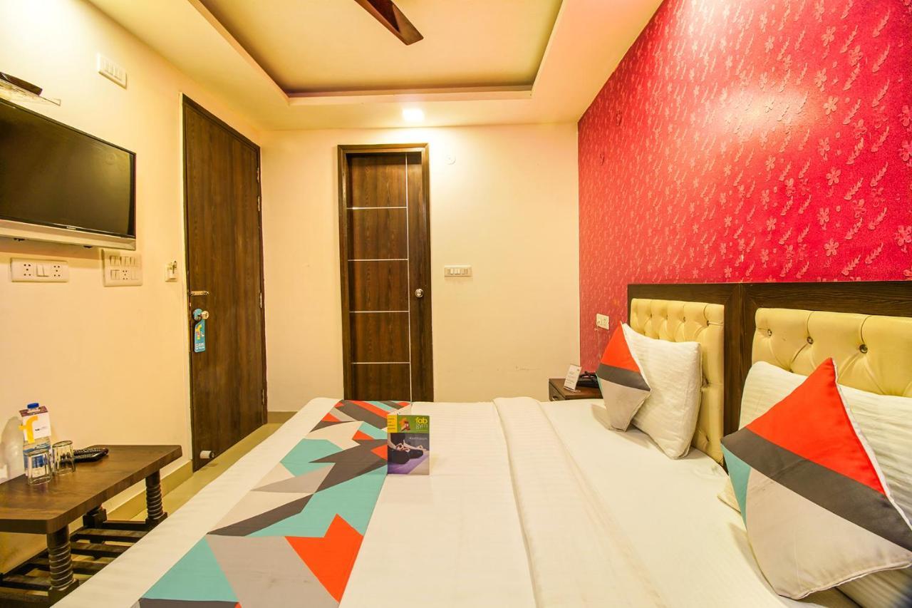 Fabexpress Tp Suite Near Igi Airport New Delhi Nova Deli Exterior foto